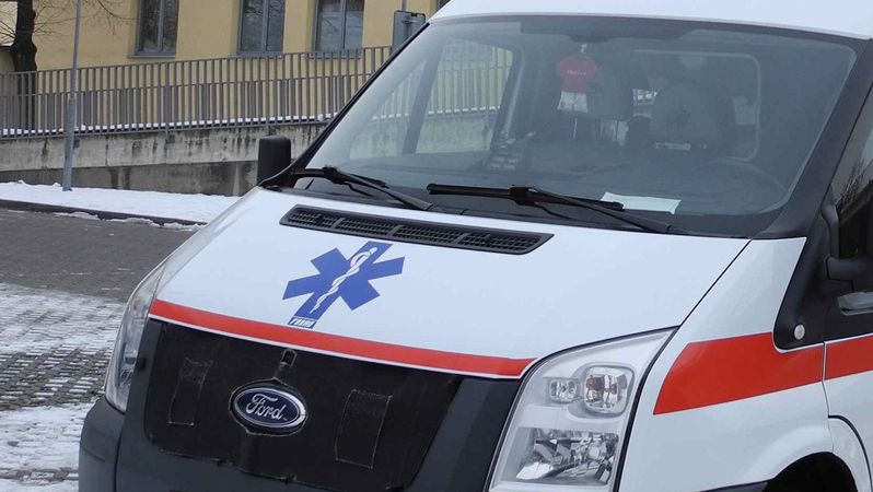 Nedaleko Plzně havarovaly dva vozy. Zranění utrpěli čtyři lidé